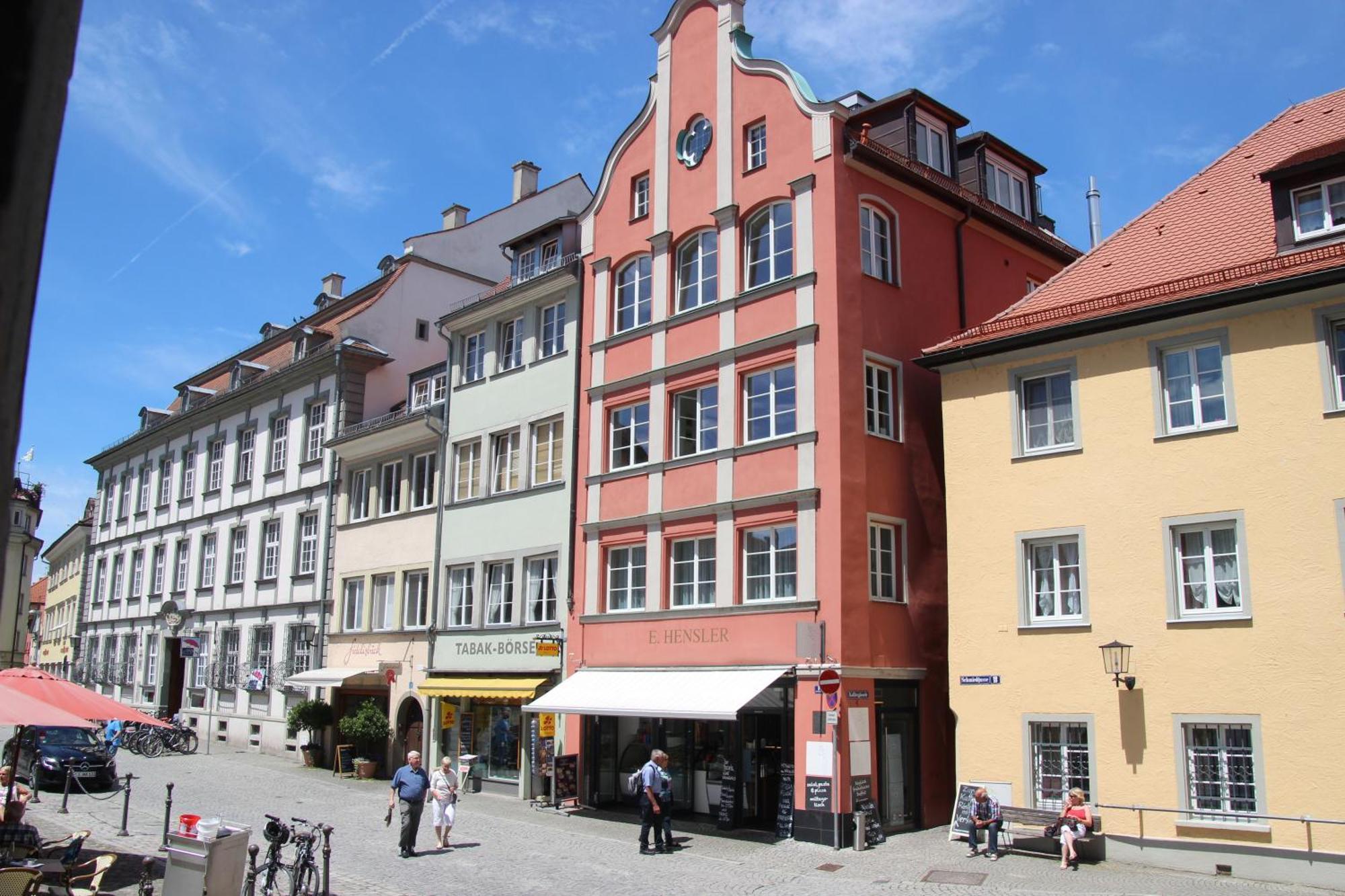 Hensler Apartment